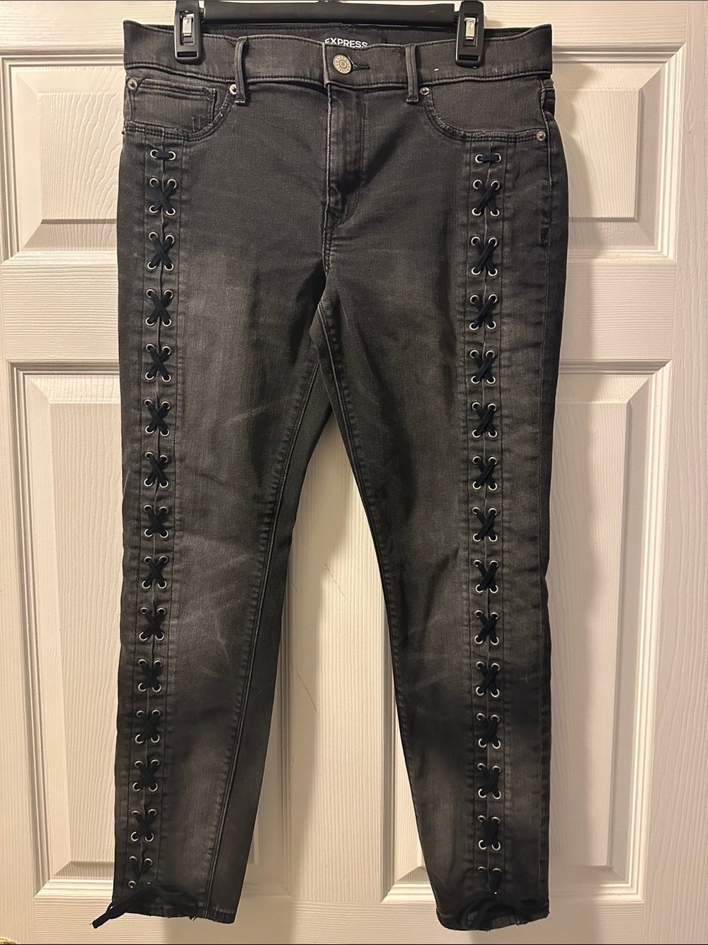 Women’s Express Black Lace-Up Mid Rise Ankle Legging Denim Jeans - Size 10